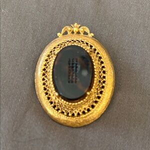 Florenza brooch